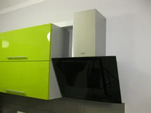 Установка вытяжки на кухне